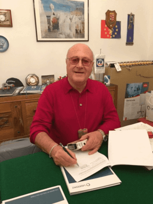 contract-signing